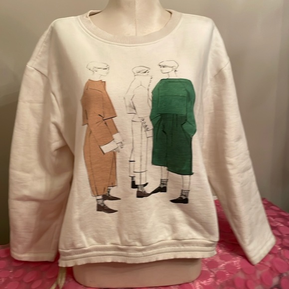 Zara Tops - ZARA printed sweatshirt cropped in front longer in back size M